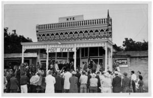 Photo Credit: https://texashistory.unt.edu/ Photo by Norman Dietel